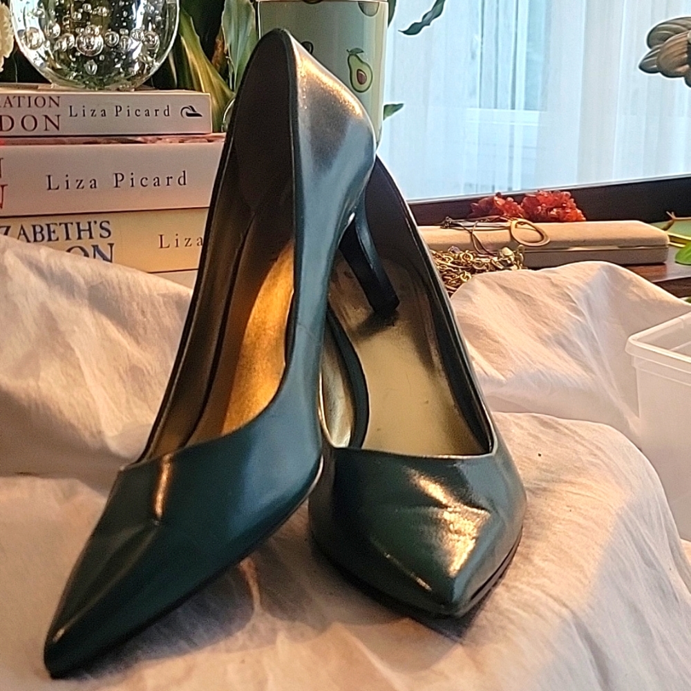 Nine West Teal Green Patent Pointed-Toe Heels